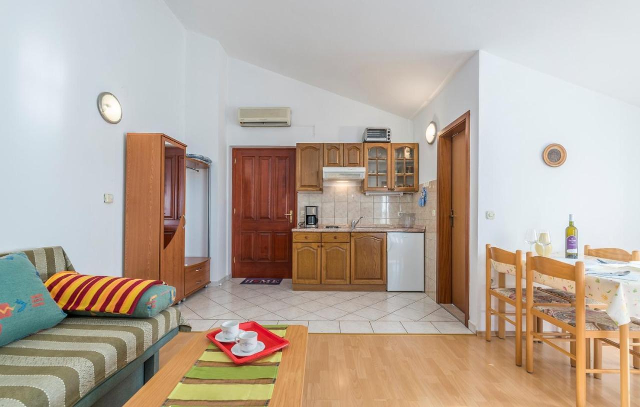 Apartments Ulika Červar-Porat Buitenkant foto