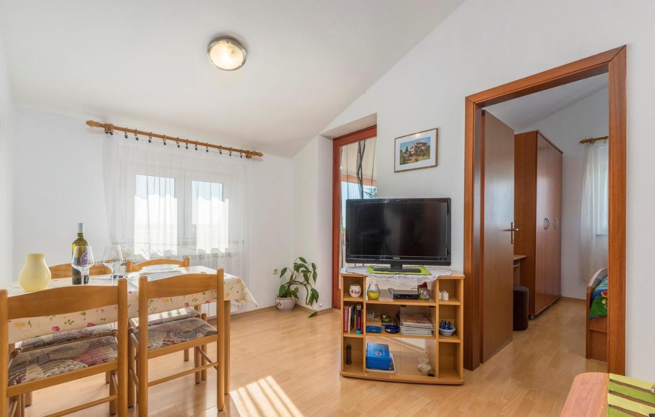 Apartments Ulika Červar-Porat Buitenkant foto