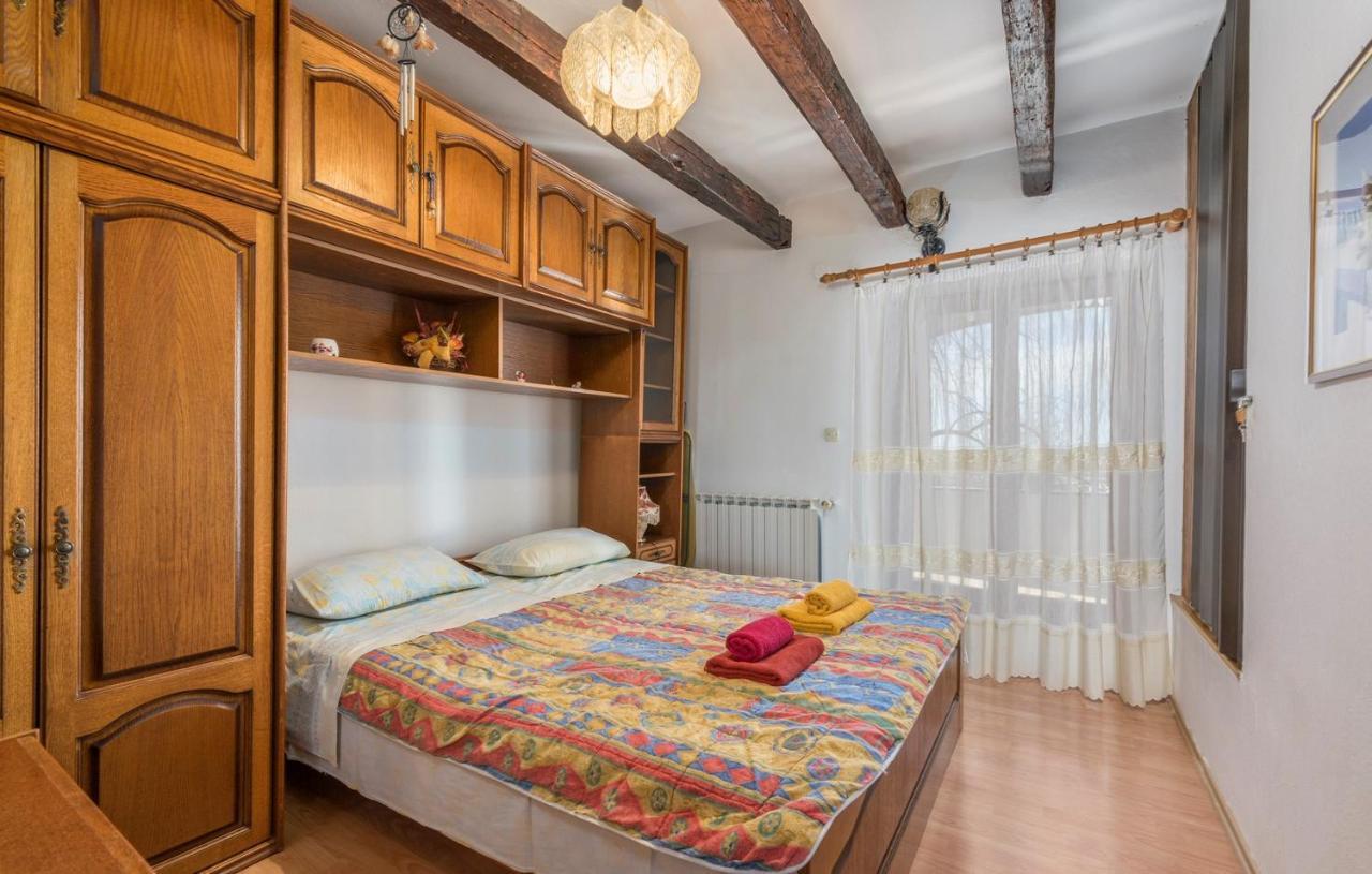 Apartments Ulika Červar-Porat Buitenkant foto