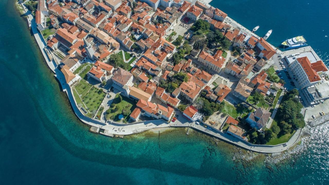 Apartments Ulika Červar-Porat Buitenkant foto